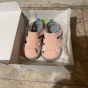 Chic Kids' Pink Sandals